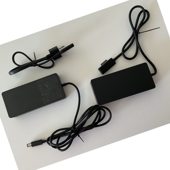 Microsoft Other - OFFICIAL Microsoft 1661 Surface Dock for Surface Series 3,4,5,6,7,8 - with power